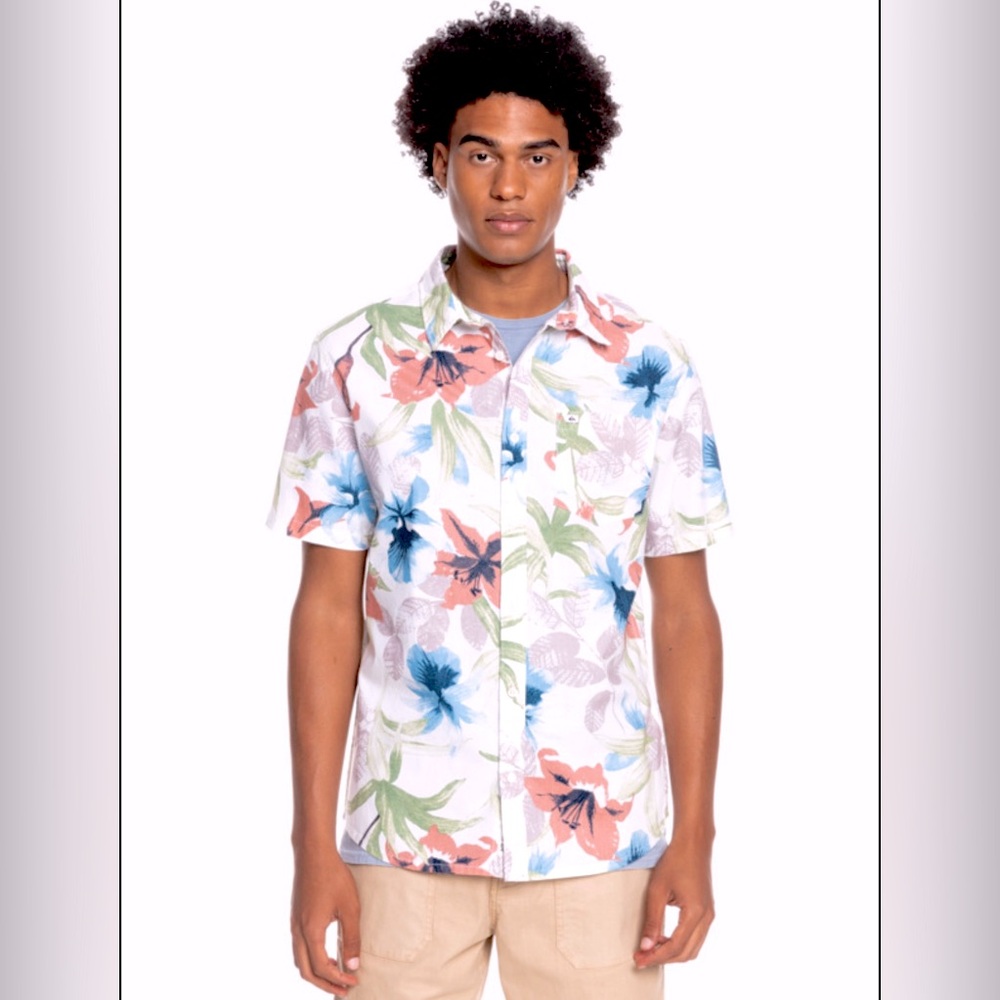 QUIKSILVER Men’s Casual Tropical Button Down shirt